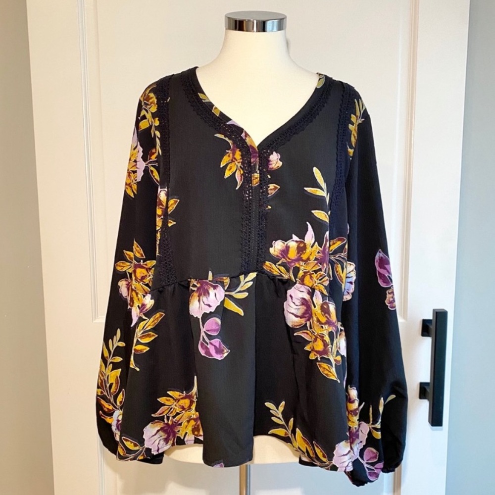 Avenue Loralette Floral Top Size 1X